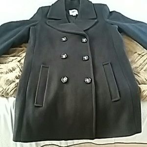 Very cute black coat.